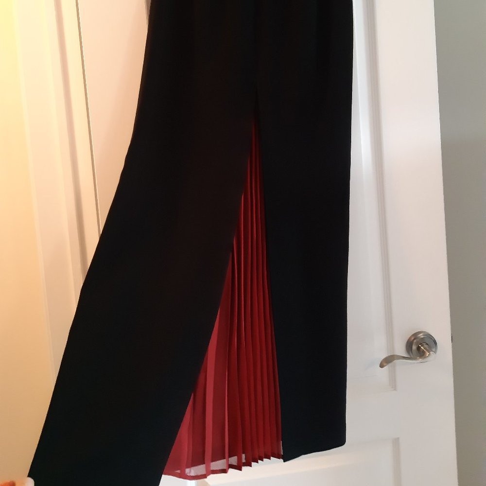Formal Tristan long pencil skirt with red pleated lining - perfect for a party